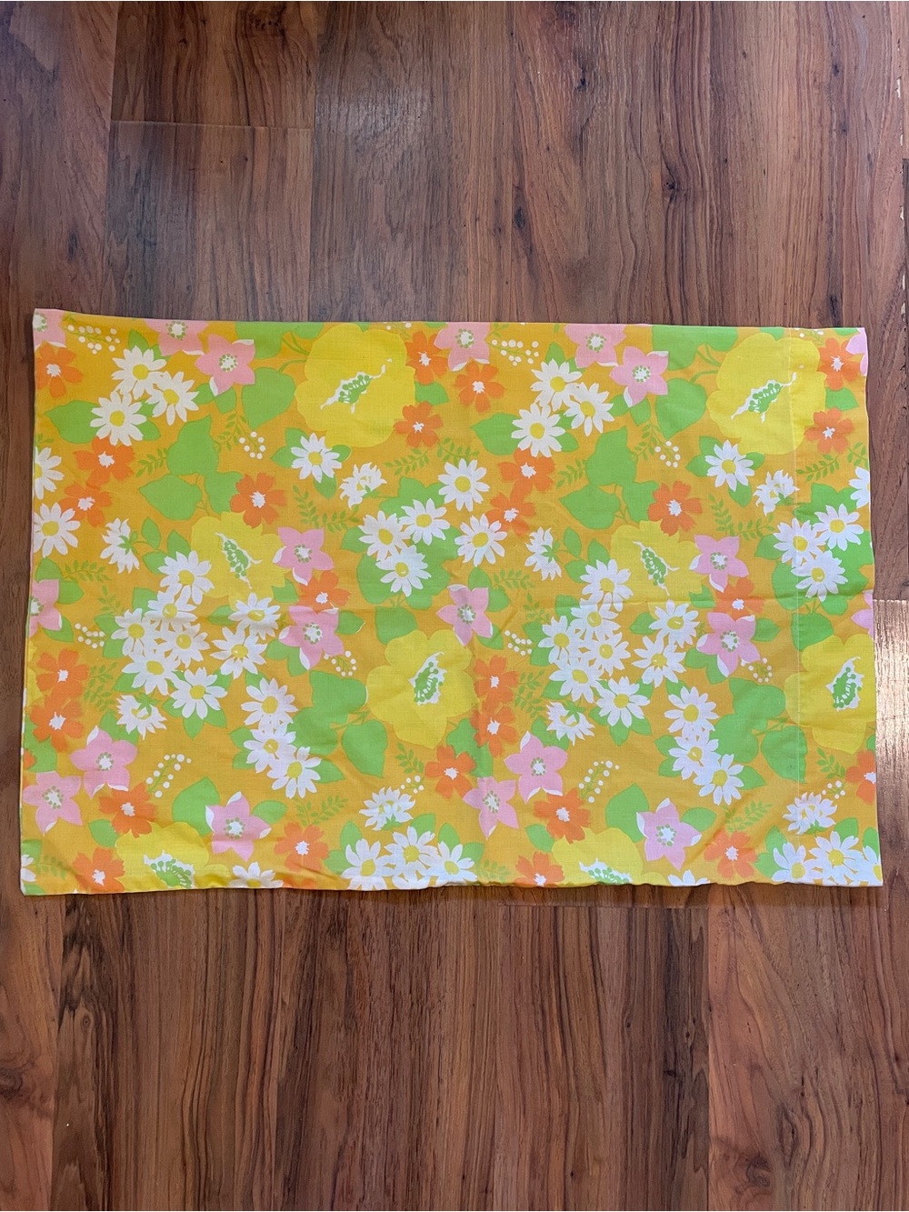 Wamsutta Pillowcase 1970s Flower Power Retro Orange Pink 31”x21”